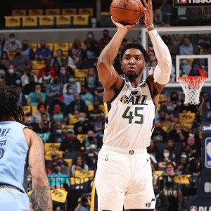  克拉克森替补登场狂飙40分,爵士爆冷掀翻卫冕冠军掘金